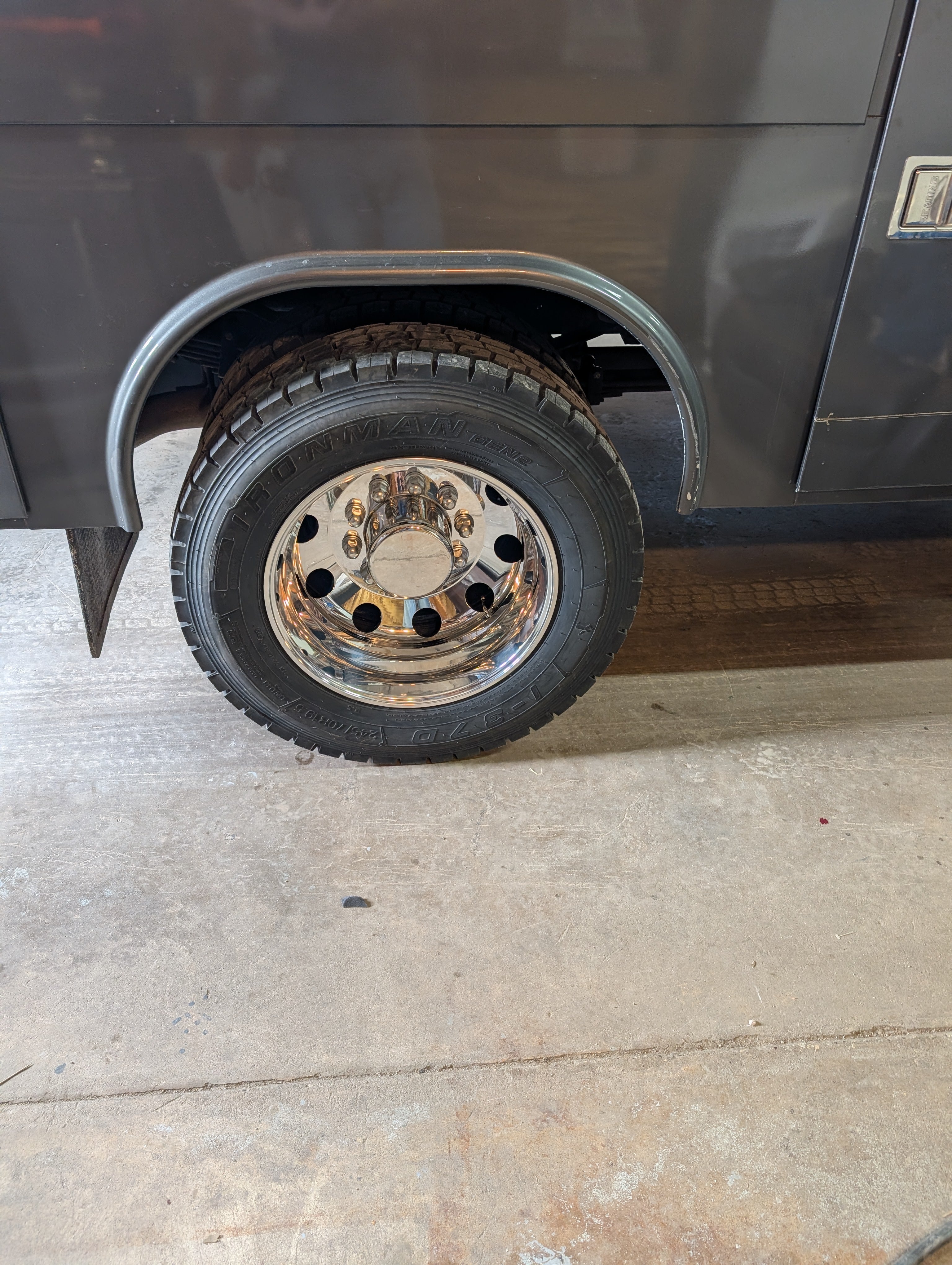 19.5x6.75 Northstar Mirror Polish Both Sides 2008-Present Dodge Ram 4500/5500 & 2005-Present Ford F450/F550 DRW 10X225MM 8